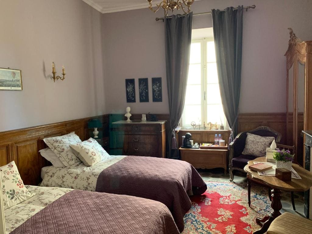 Family Room room - Image 3