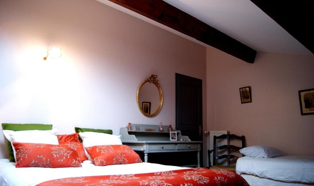 Family Room room - Image 3