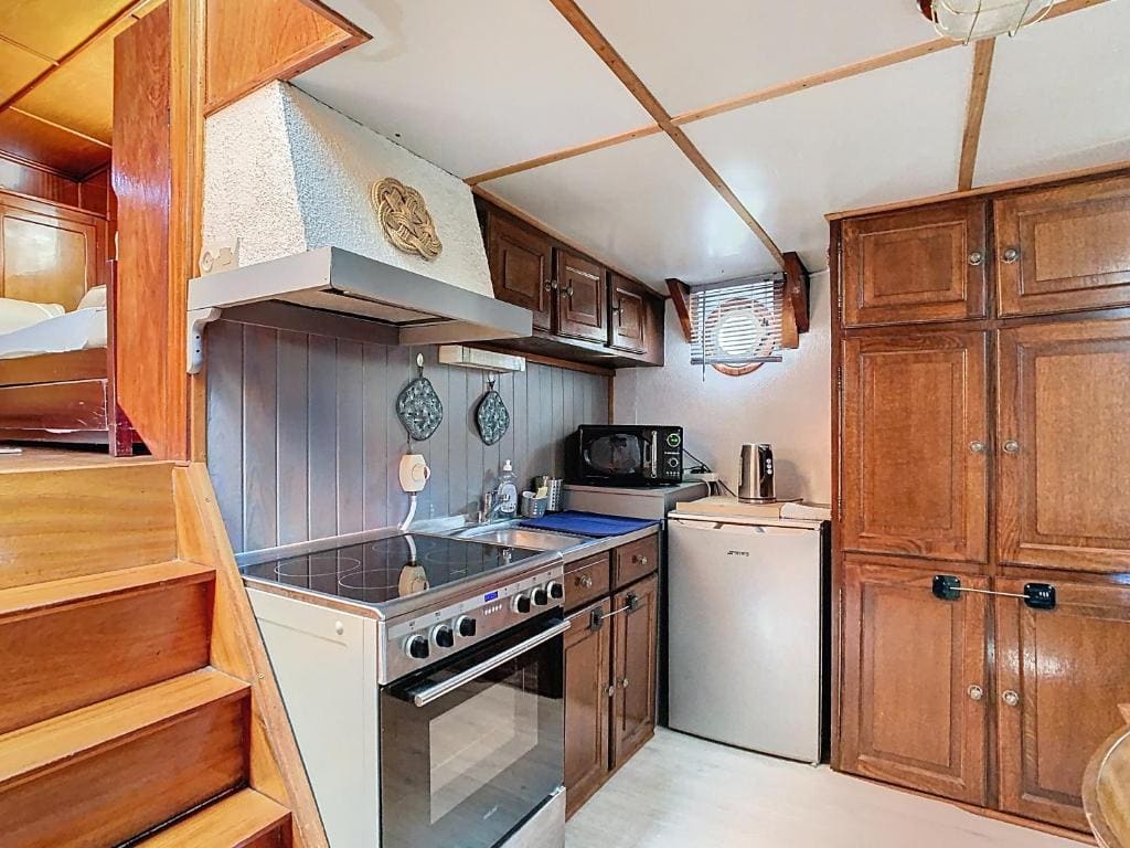 Mobile Home room - Image 3