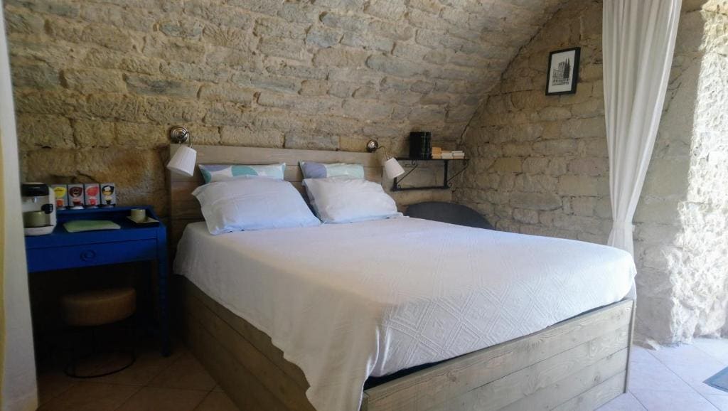 Double Room with Garden View room - Image 3