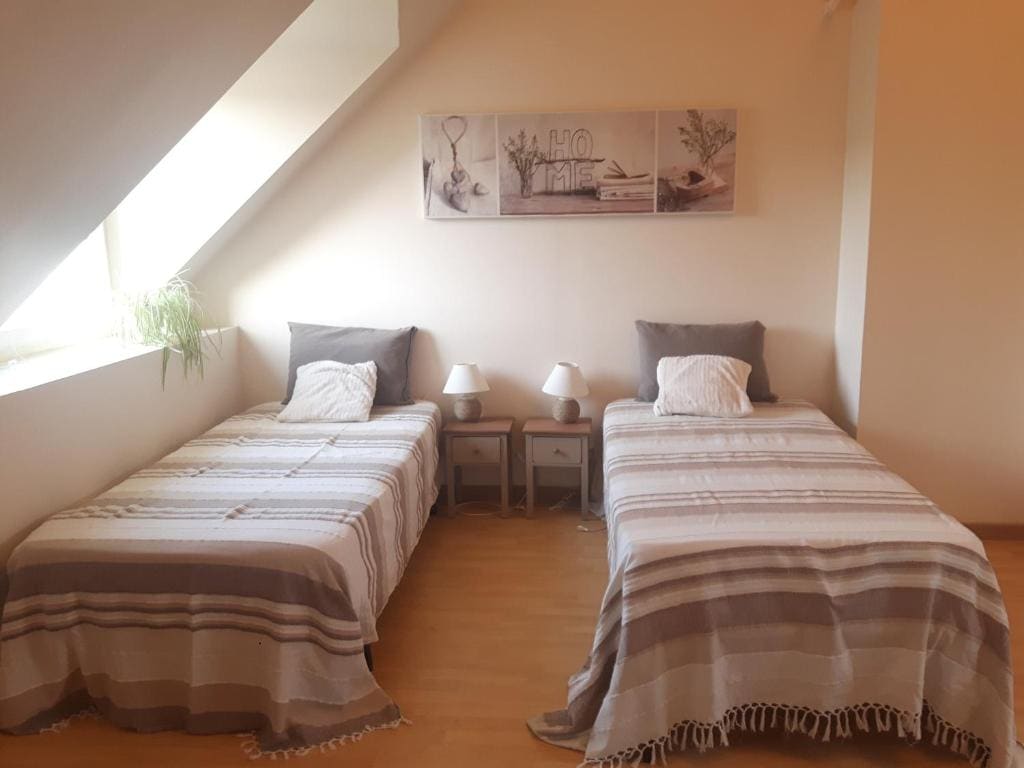 One-Bedroom House room - Image 2