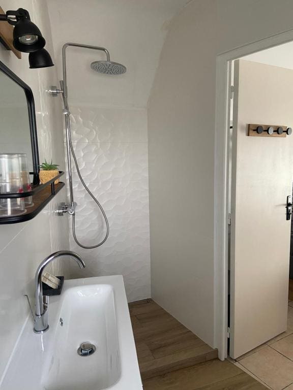 Double Room with Garden View room - Image 1