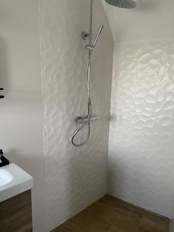 Double Room with Garden View room - Image 2