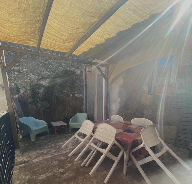 Family Room with Terrace room - Image 1