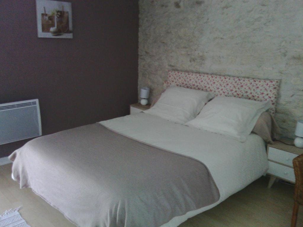 Deluxe Double Room with Shower room - Image 1