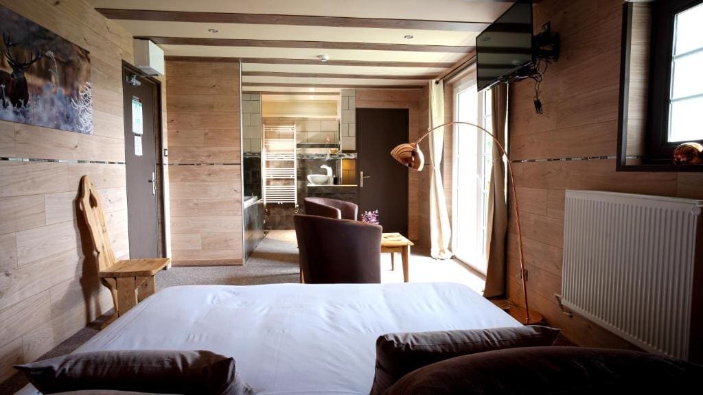 King Suite with Balcony room - Image 3