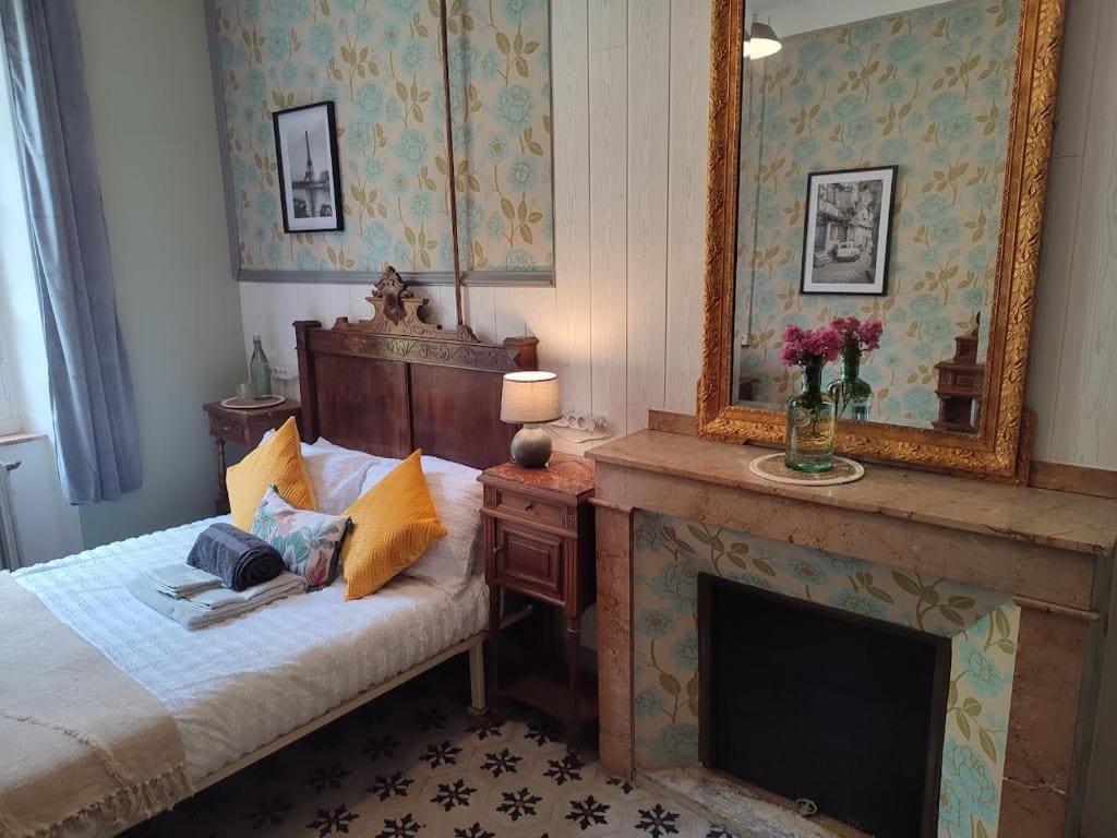 Double Room with Private Bathroom room - Image 1