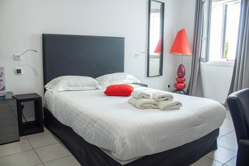 Standard Double Room room - Image 2