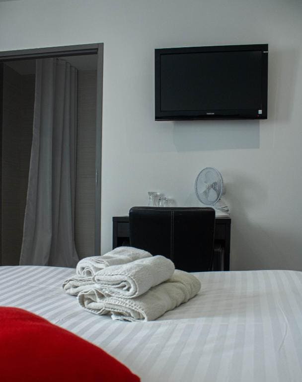 Standard Family Room room - Image 3