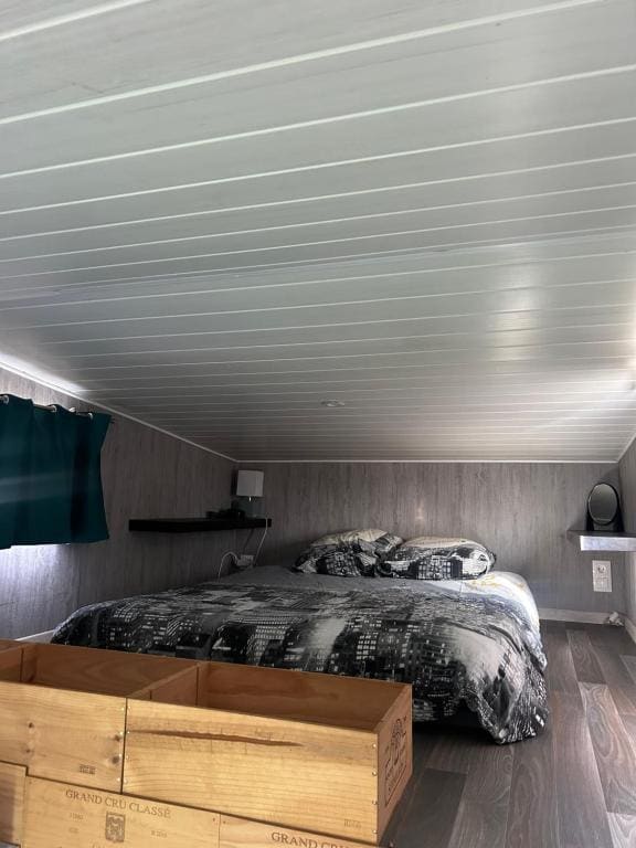 Tent room - Image 1