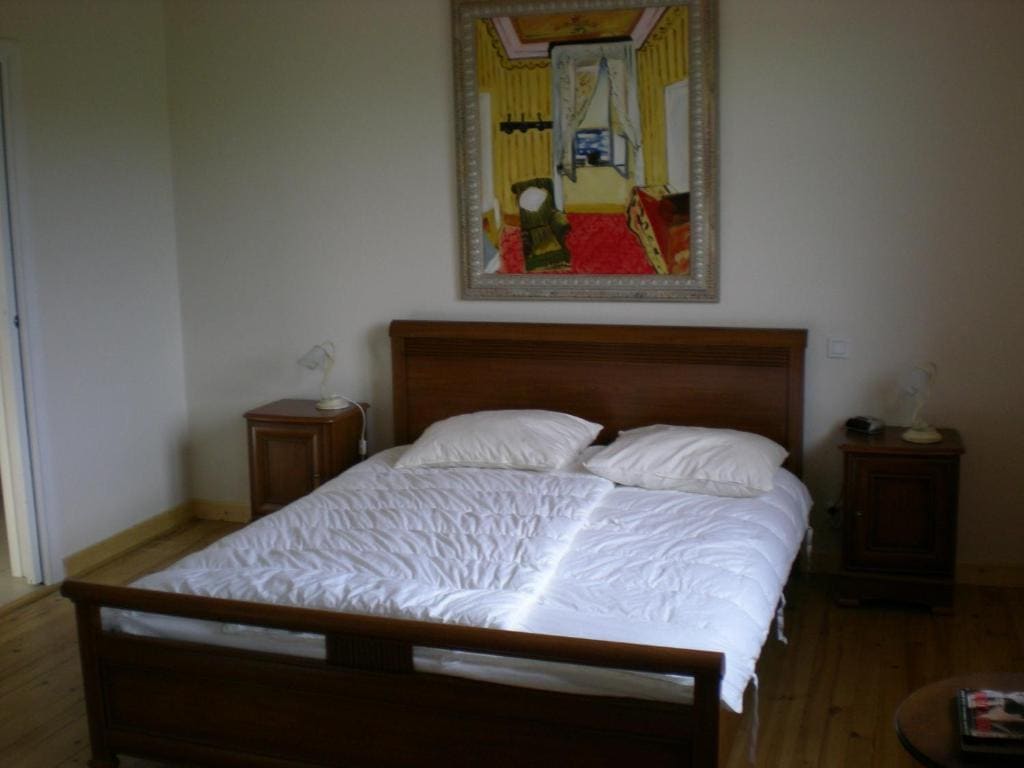 Double Room with Private External Bathroom room - Image 3