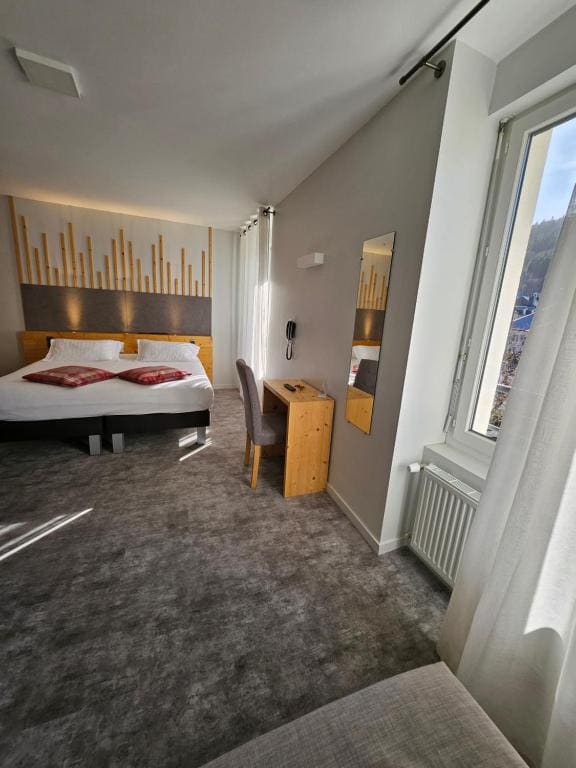 King Room with Garden View room - Image 1