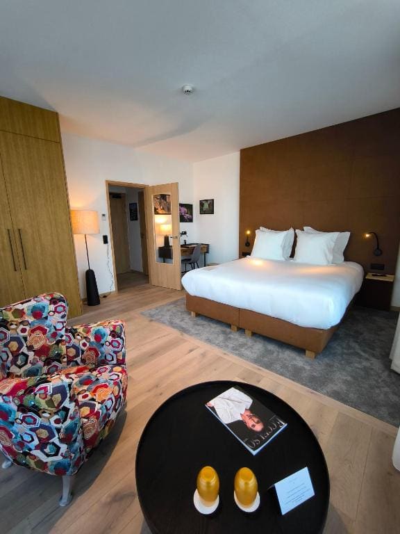 Deluxe Double Room with Balcony room - Image 1