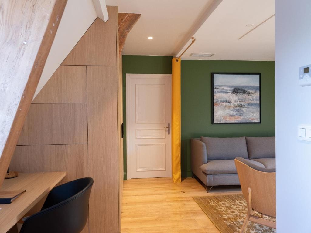 Classic Quadruple Room room - Image 3
