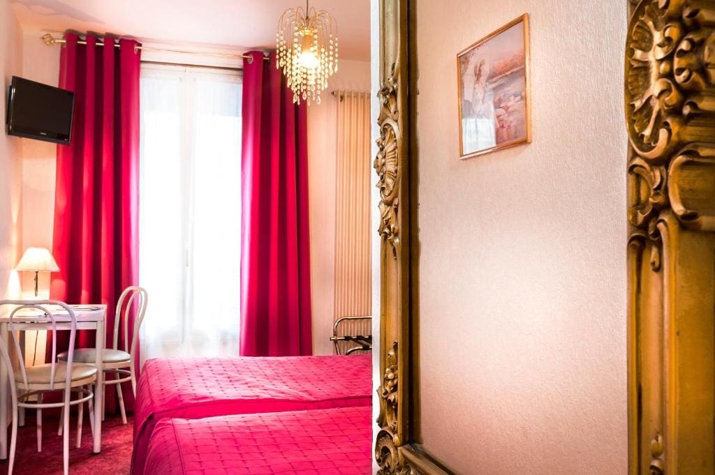 Superior Twin Room room - Image 2
