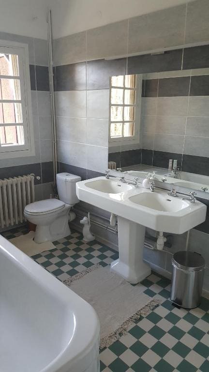 Double Room with Private Bathroom room - Image 2