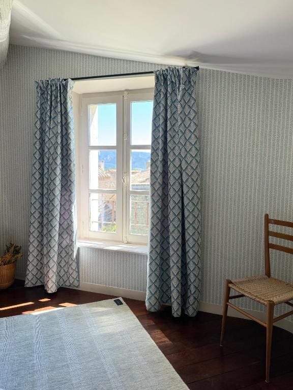 Deluxe Room room - Image 2