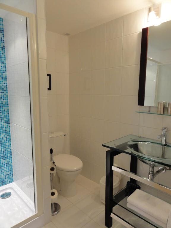 Family Room with Garden View room - Image 2