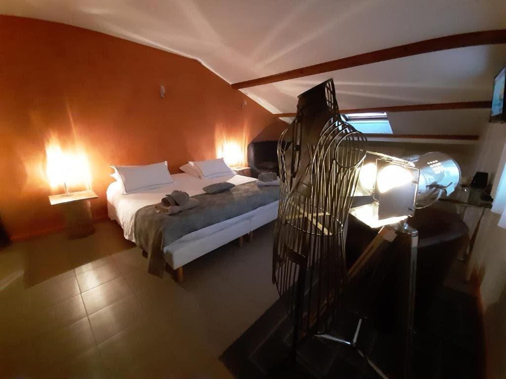 Standard Suite room - Image 2