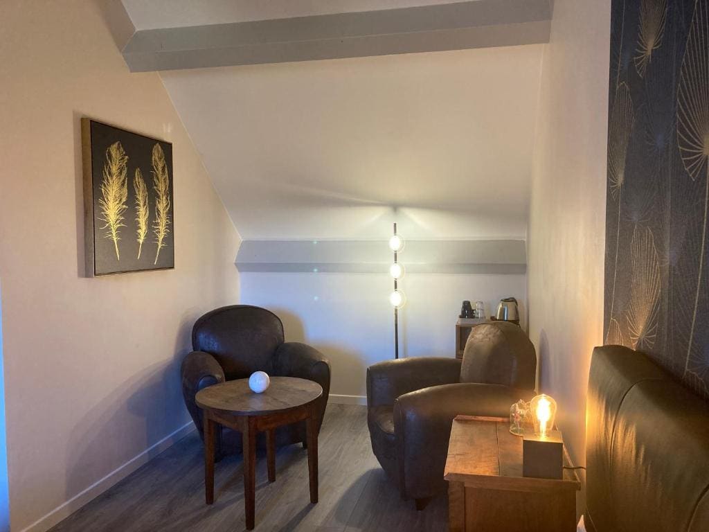 Double Room with Mountain View room - Image 2