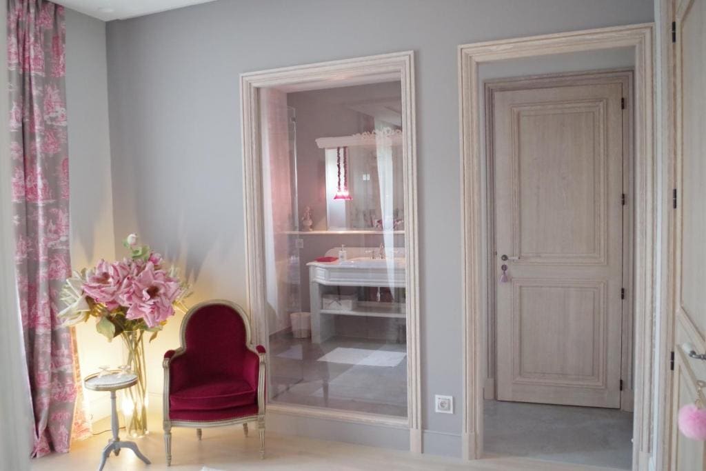 Double Room with Private Bathroom room - Image 2