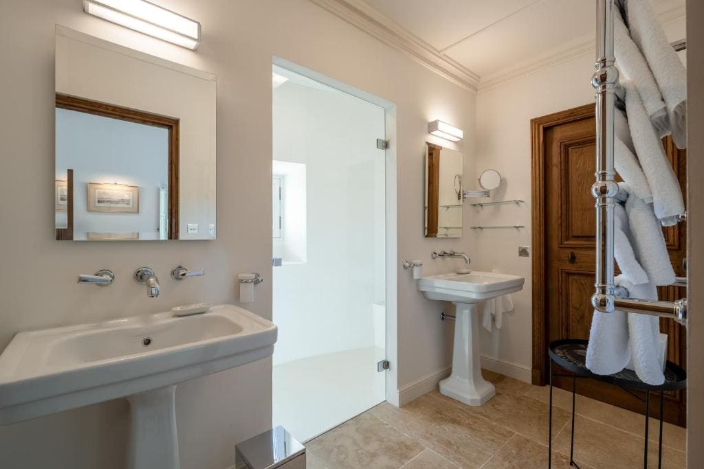 King Suite with Balcony room - Image 1