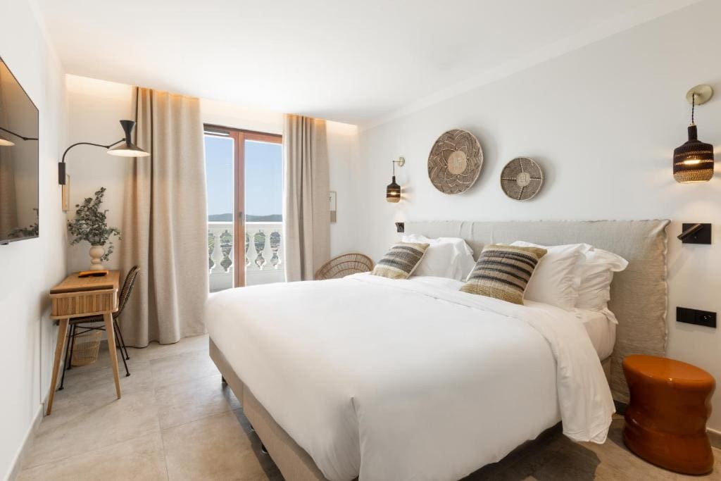 Deluxe Room with Terrace room - Image 2