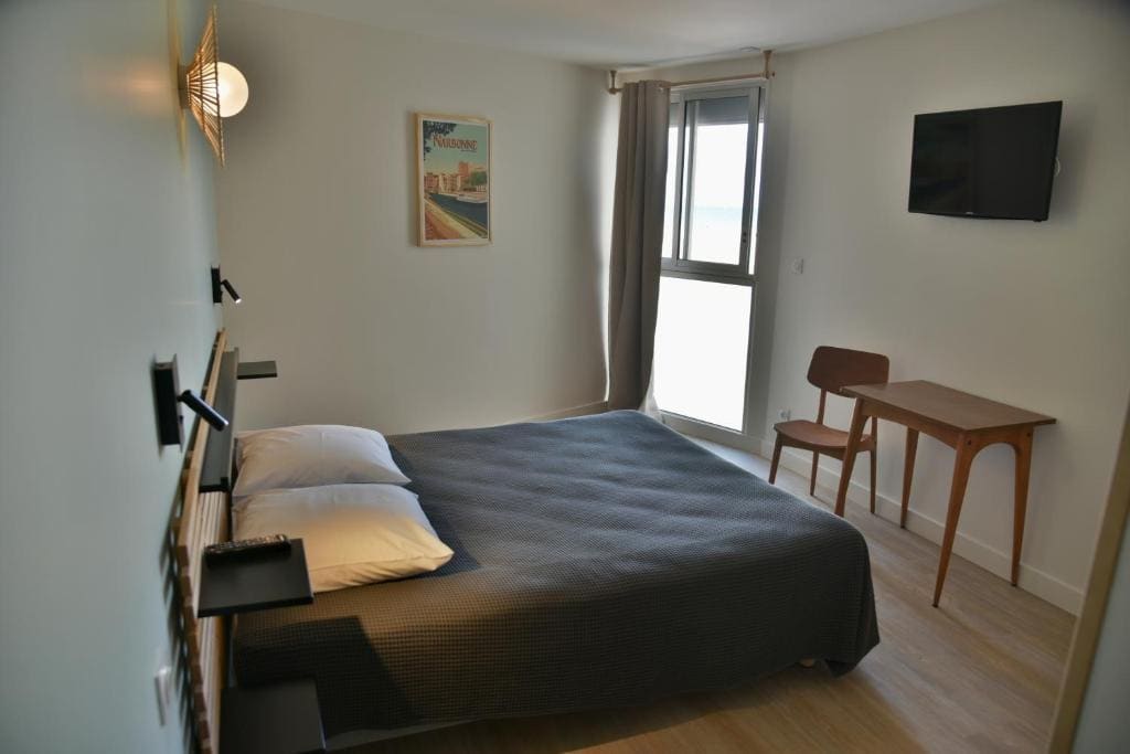 Double Room with Sea View room - Image 1