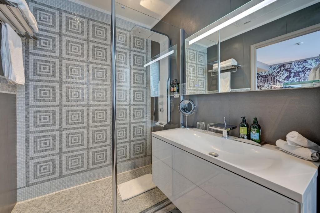 Superior Double Room room - Image 3