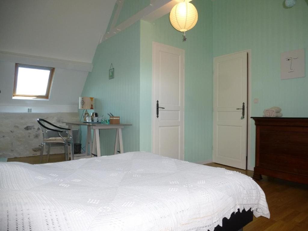 Double Room with Pool View room - Image 1