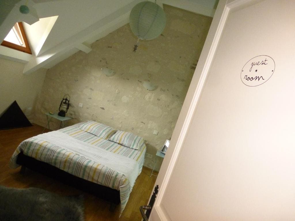 Double Room with Pool View room - Image 3