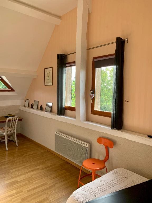 Twin Room with Pool View room - Image 1