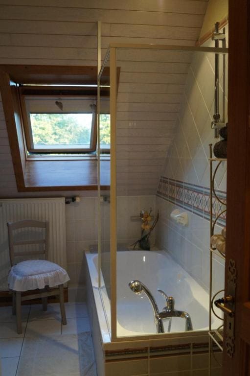 Double Room with Private External Bathroom room - Image 3
