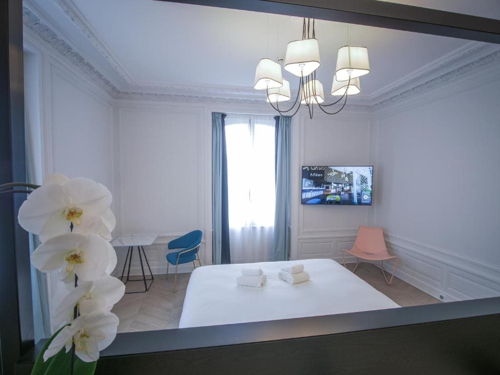 Deluxe Suite room - Image 2