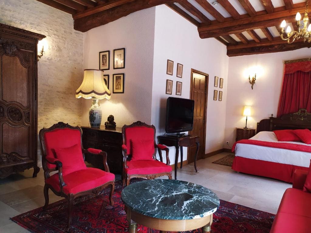 Suite room - Image 1