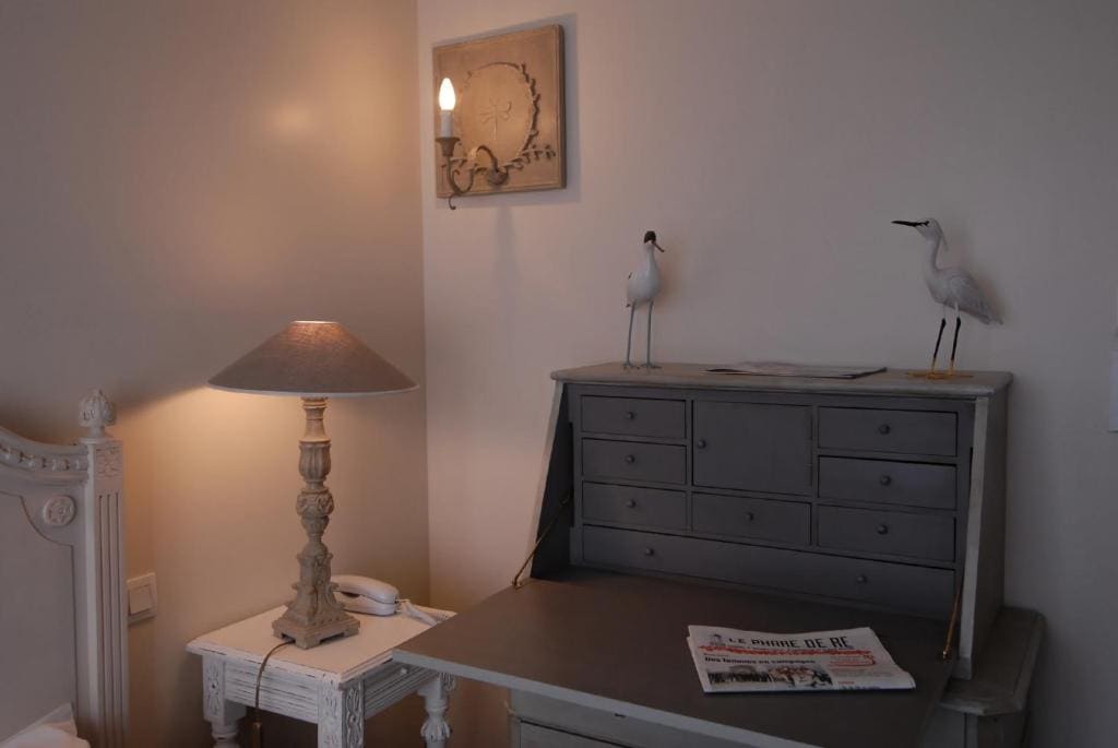 Double Room with Sea View room - Image 3