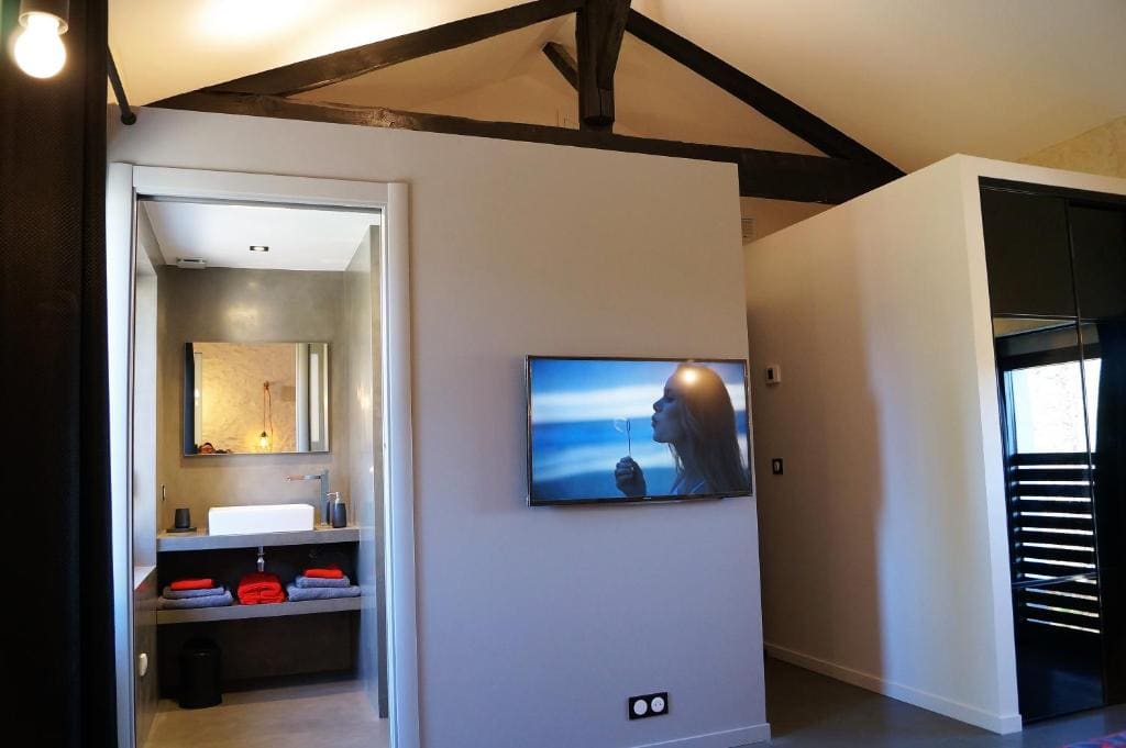 Double Room with Garden View room - Image 3