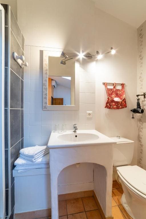 Comfort Triple Room room - Image 1