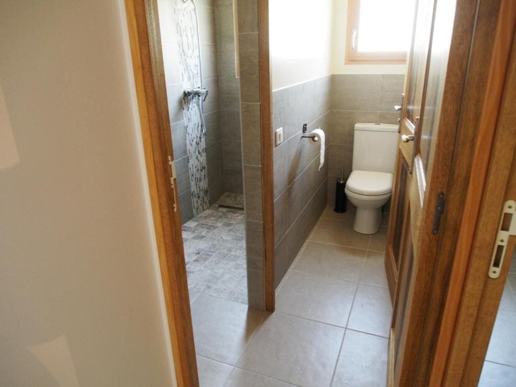 Superior Villa room - Image 3