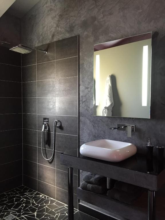 Large Double Room room - Image 1