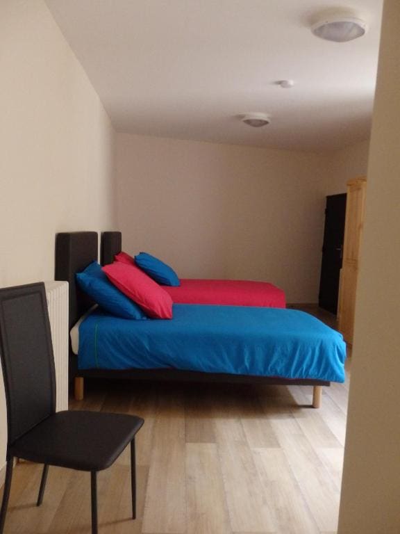 Twin Room with Private Bathroom room - Image 3