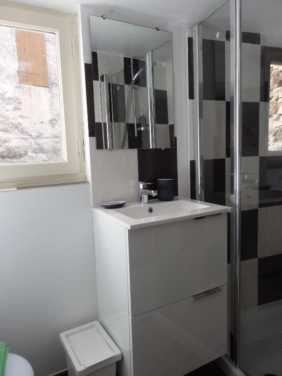 Twin Room with Private Bathroom room - Image 1