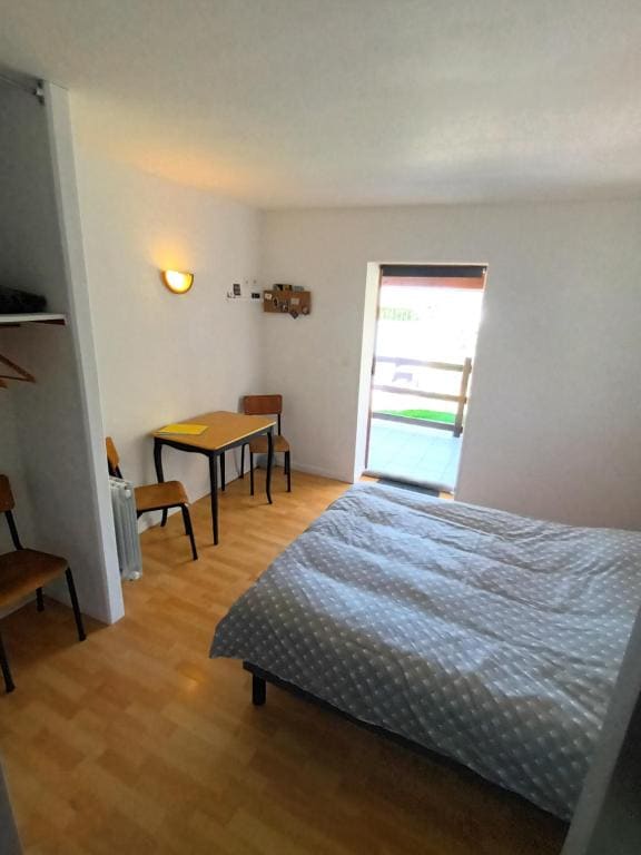 Room room - Image 1