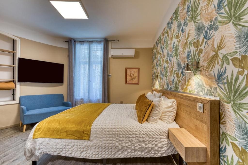 Deluxe Room room - Image 2