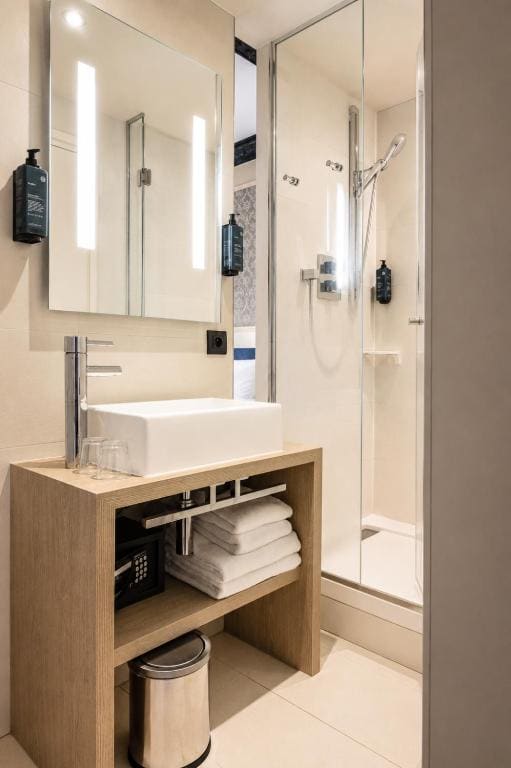 Superior Double Room room - Image 3