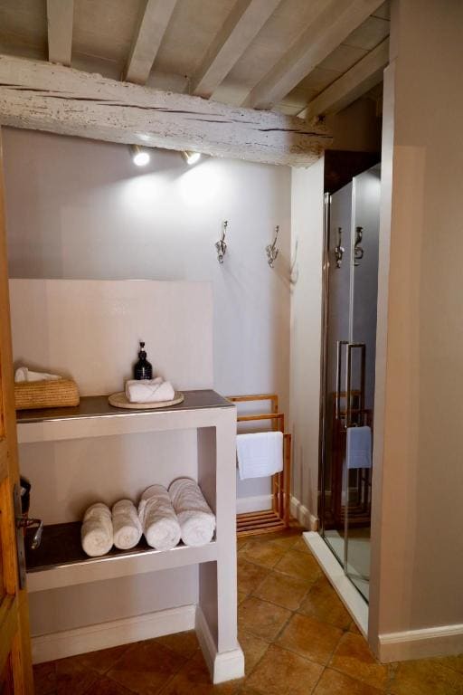 Double Room with Balcony room - Image 1
