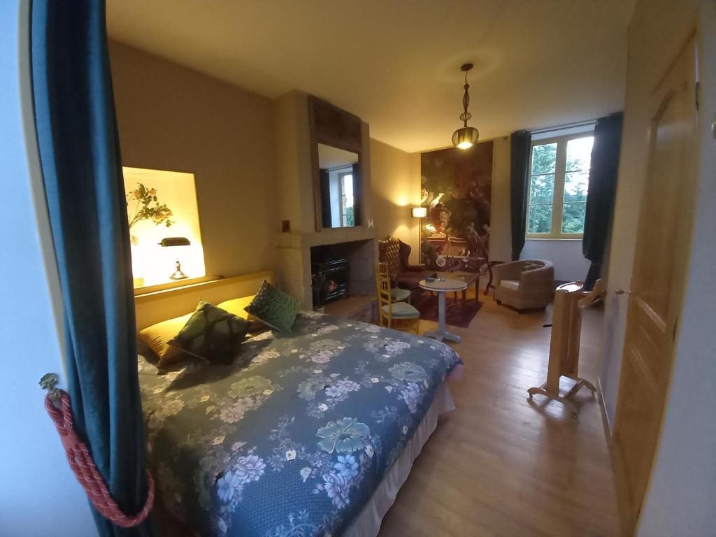 Double Room with Garden View room - Image 2