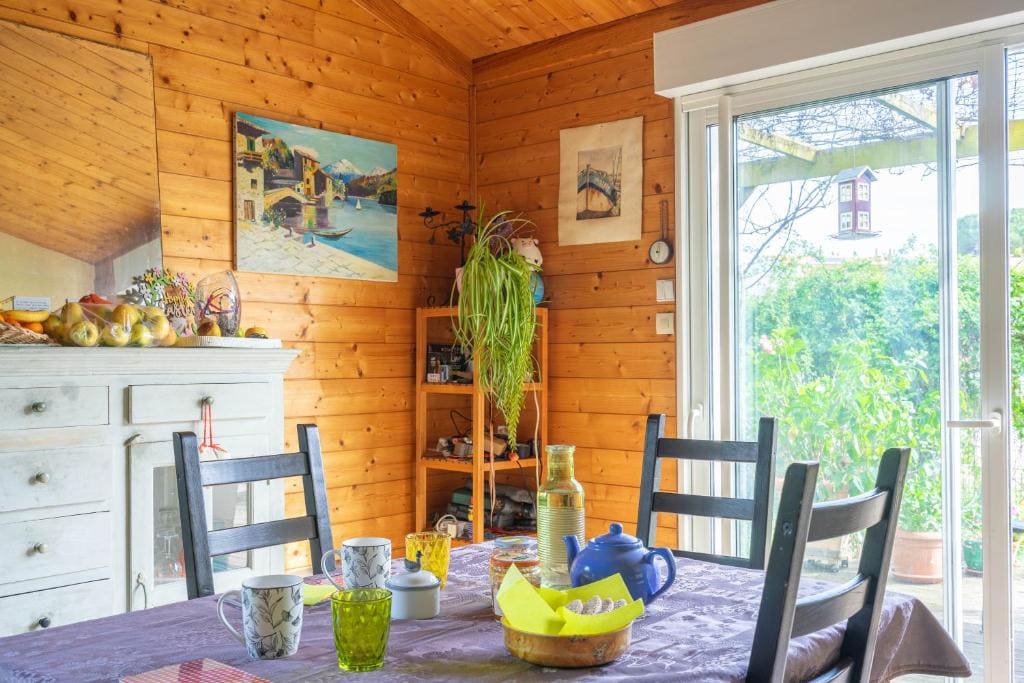 Double Room with Garden View room - Image 2