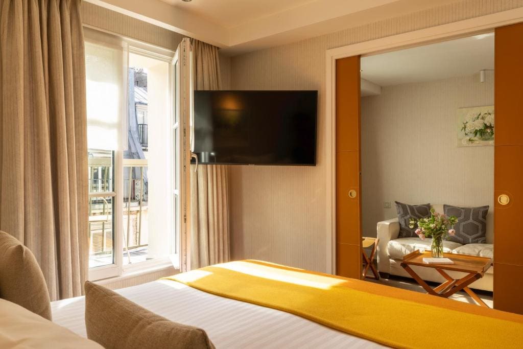Suite with Balcony room - Image 3