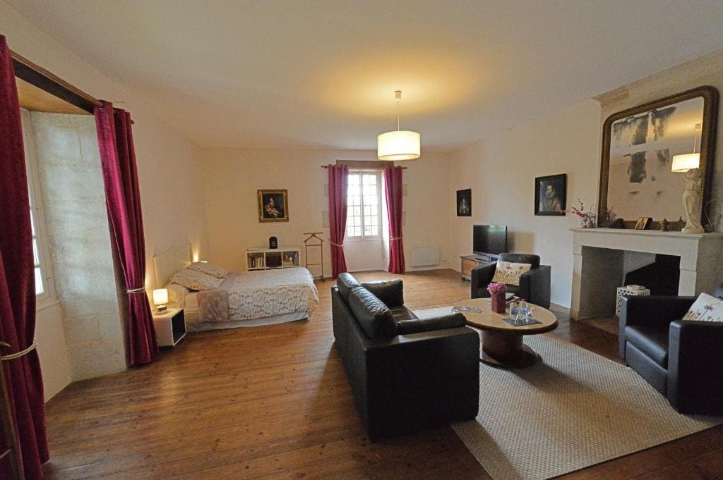 Large Double Room room - Image 1